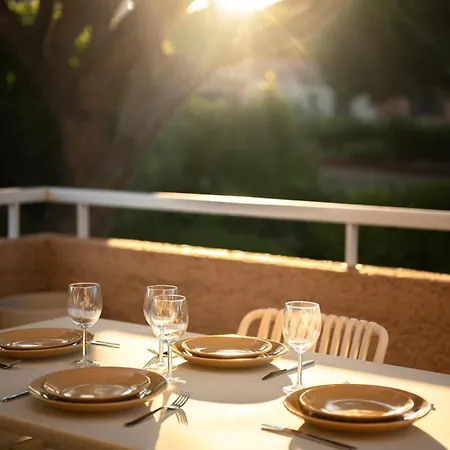 Apartment Calme Et Lumineux A 5min Du Port Et Des Plages *